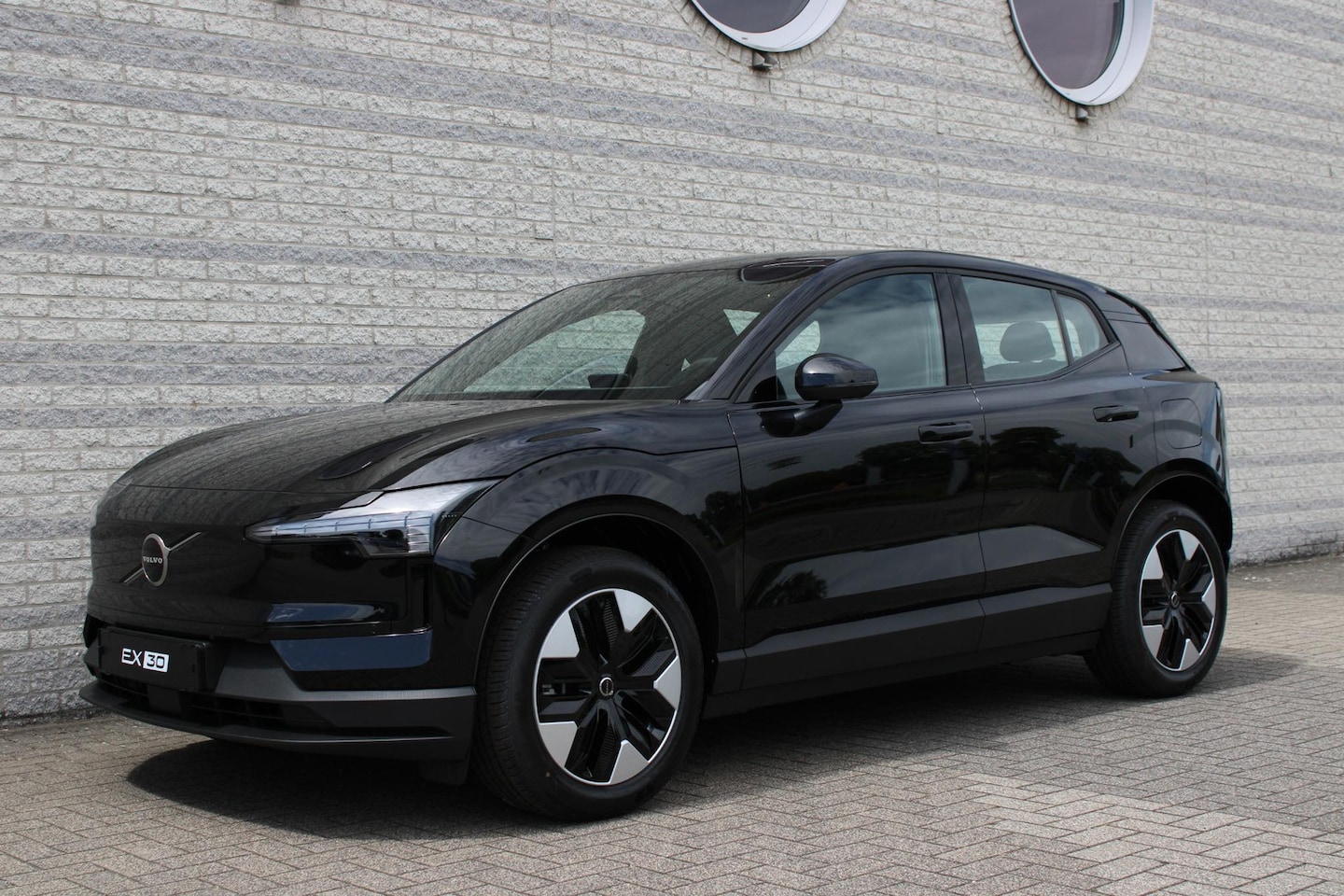 Volvo EX30 - P3 Plus Europa 51 kWh | Demo deal | Achteropkomend verkeer waarschuwing | Apple Carplay & - AutoWereld.nl