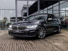 BMW 5-serie - M550i xDrive High Executive | HARMAN KARDON | COMFORT ACCES | LASER LIGHT | 20 INCH | SCHU