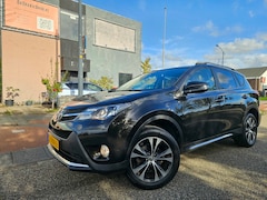 Toyota RAV4 - 2.0 Executive Business 4WD GARANTIE