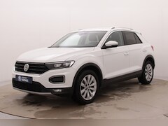 Volkswagen T-Roc - 1.5 TSI Sport | Trekhaak | Adaptive Cruise | Stoelverwarming | Digital Dash | CarPlay