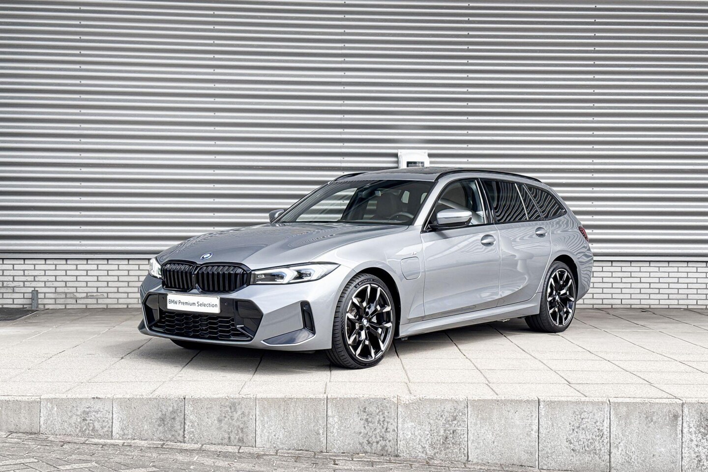 BMW 3-serie Touring - 330e 330e - AutoWereld.nl
