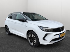 Opel Grandland - 1.6 Turbo PHEV Ultimate | SOH 97% | Winterpack | Alcantara | Trekhaak | Camera Navigatie