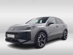 Volkswagen T-Roc - 1.5 ETSI 150PK R-LINE DSG7 | Trekhaak | El. achterklep | Camera | Cruise Adaptief