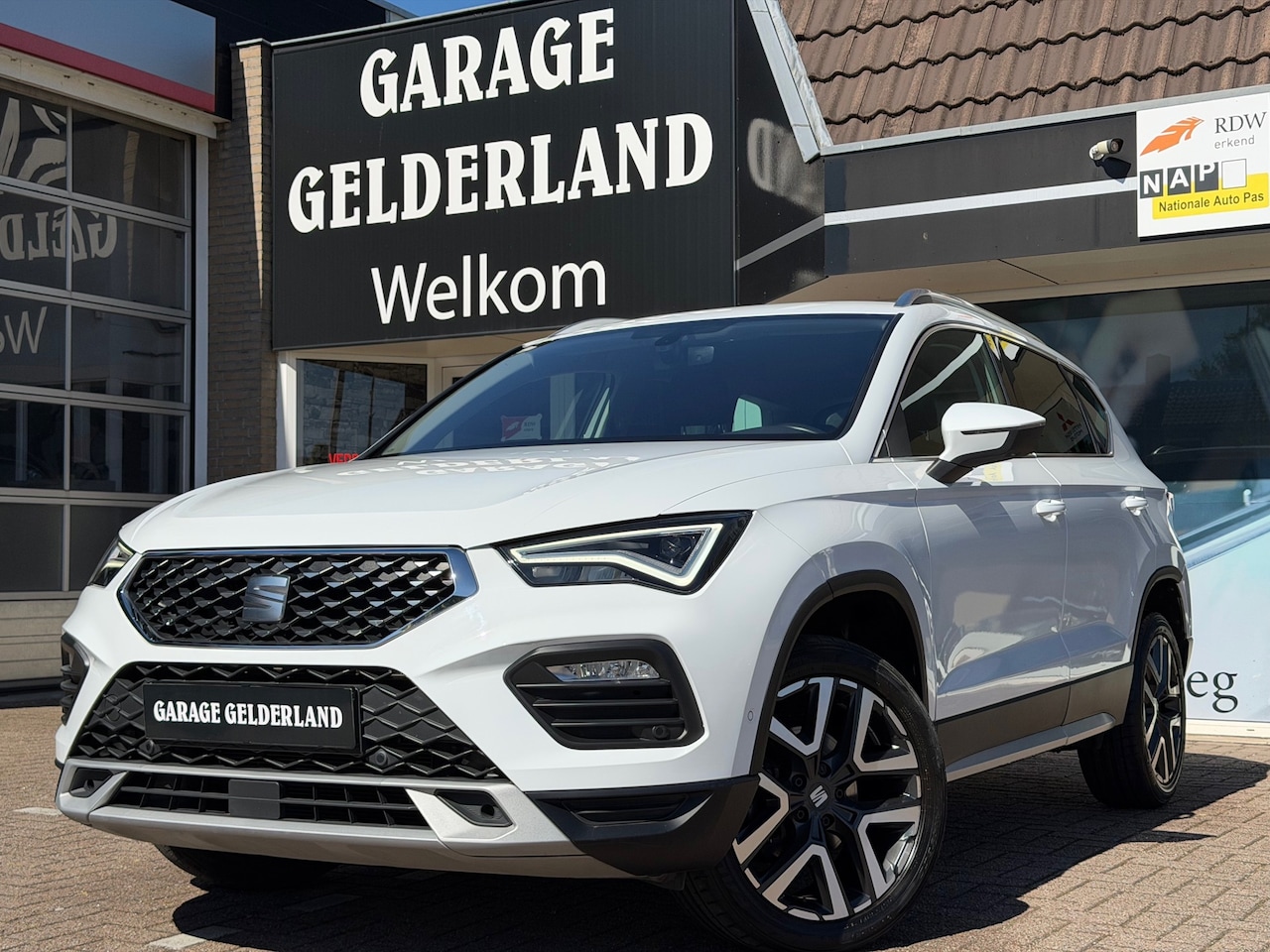 SEAT Ateca - 1.5 TSI Xperience Intense | Leder/Alcantara | Full-Led | Apple/Android | Navi | Camera | S - AutoWereld.nl