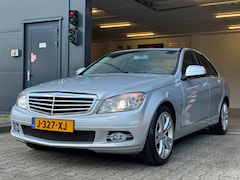 Mercedes-Benz C-klasse - 200 K / PANO / XENON / CRUISE / CLIMATE / STOELVERW. / P.SENSOREN / DEALER ONDERH. / BLUET