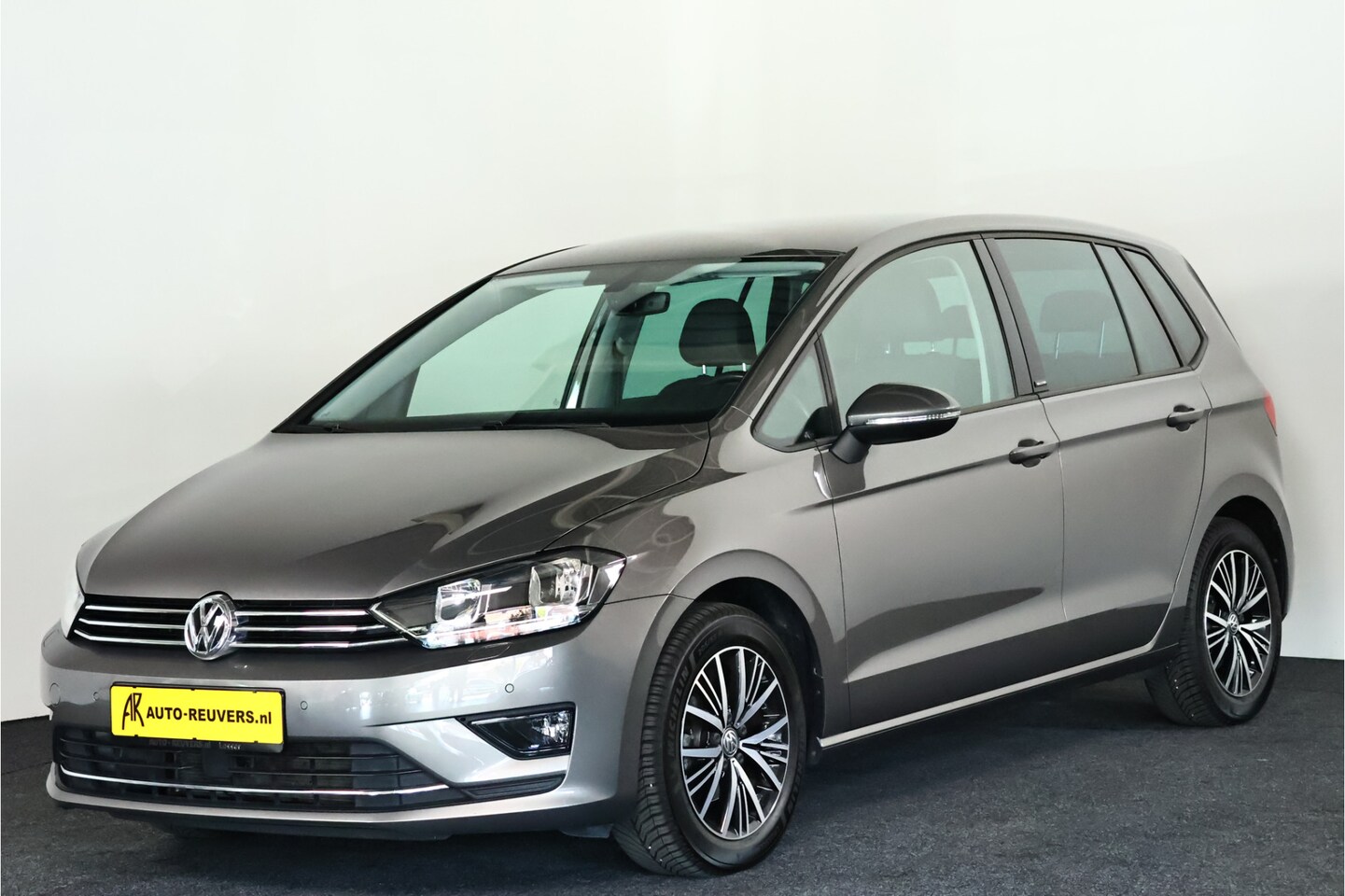 Volkswagen Golf Sportsvan - 1.2 TSI BlueMotion Allstar / Clima / Cruisecontrol / DSG / PDC - AutoWereld.nl