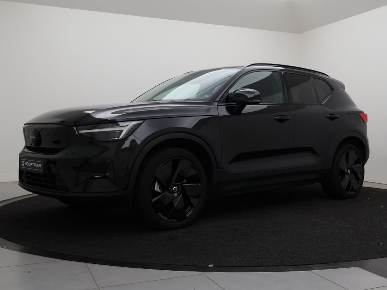 Volvo EX40 - EXTENDED RANGE BLACK EDITION ULTRA 20INCH TREKHAAK 360GR CAM SCHUIFDAK - AutoWereld.nl