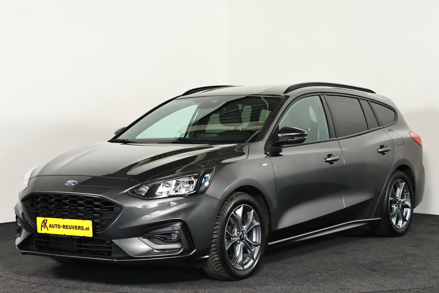 Ford Focus - 1.0 EcoBoost Hybrid ST Line / LED / Navi / CarPlay / Camera - AutoWereld.nl