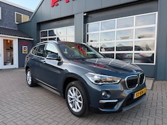 BMW X1 - SDrive18i Executive Edition / ACC / Head-Up / Led / Trekhaak / Rijklaar