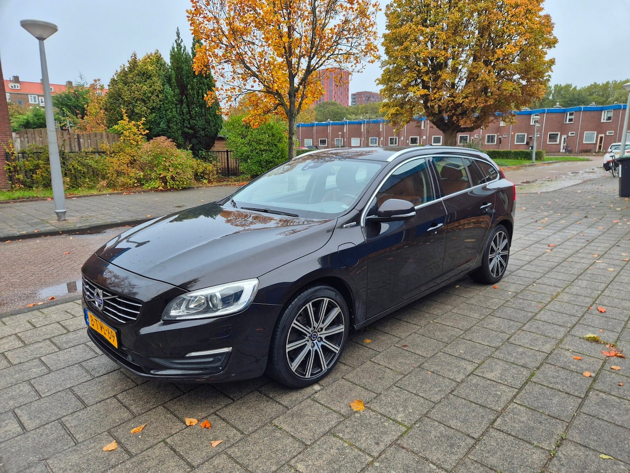 Volvo V60 - 2.4 D6 AWD Plug-In Hybrid Summum 2.4 D6 AWD Plug-In Hybrid Summum - AutoWereld.nl