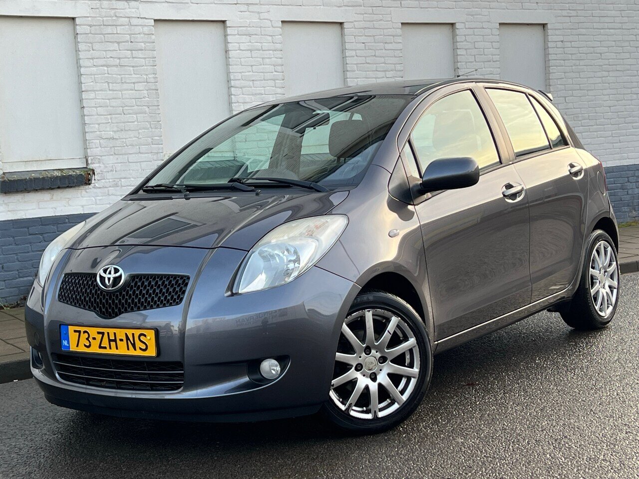 Toyota Yaris - 1.3 VVTi Sol MMT|Automaat|Koppeling nieuw|Leder|5drs|PDC|Airco - AutoWereld.nl
