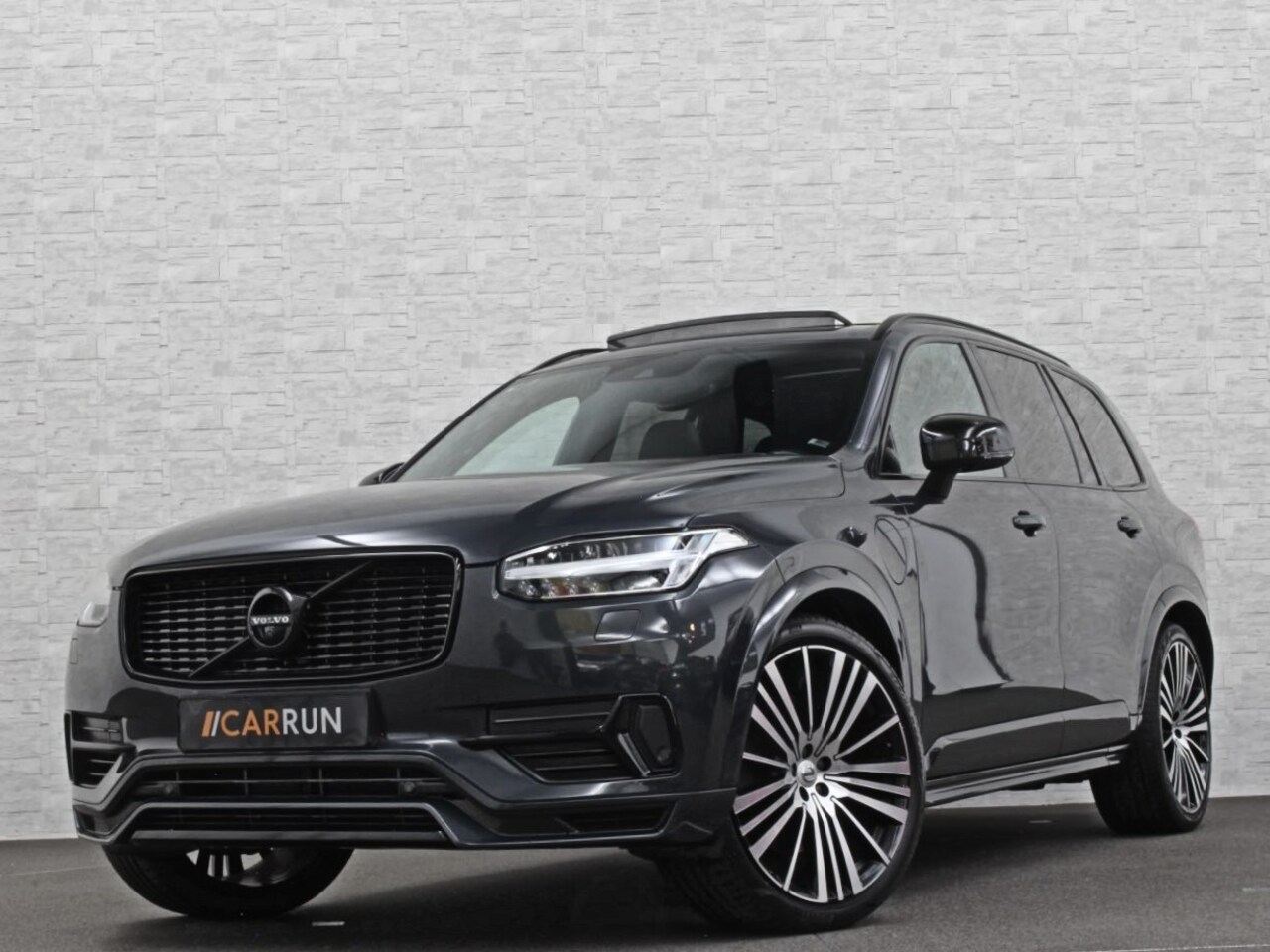 Volvo XC90 - T8 AWD R-Design | Luchtvering | 360 Camera | Bowers & Wilkins | Keyless-Entry | Head-Up | - AutoWereld.nl