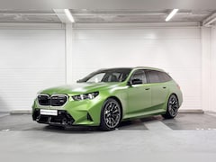 BMW 5-serie Touring - M5 Individual Frozen Tampa Bay Green | M Drive Professional | Comfort Pack | Bowers & Wilk