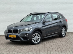 BMW X1 - SDrive18i High Executive Camera Trekhaak 1700kg Clima Cruise Navigatie