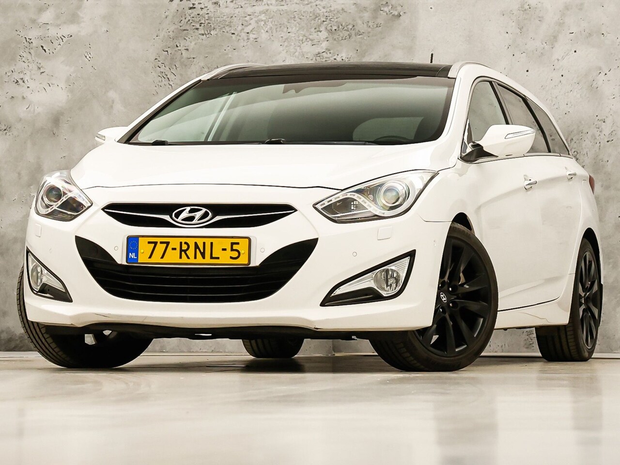 Hyundai i40 Wagon - 2.0 GDI i-Catcher BlackPack WEEKAANBIEDING 177Pk Automaat (PANORAMADAK, NAVIGATIE, CAMERA, - AutoWereld.nl