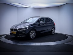 BMW 2-serie Active Tourer - 225xe iPerformance High Executive PANO | HEAD UP | LEDER | CAMERA | STOELVERW | NAVI | DAB
