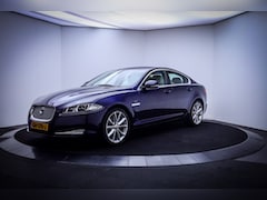 Jaguar XF - 2.0T 240Pk Aut. XENON | CAMERA | STOELVERW | KEYLESS | NAVI | LEDER | PDC V+ A | LMV 19''