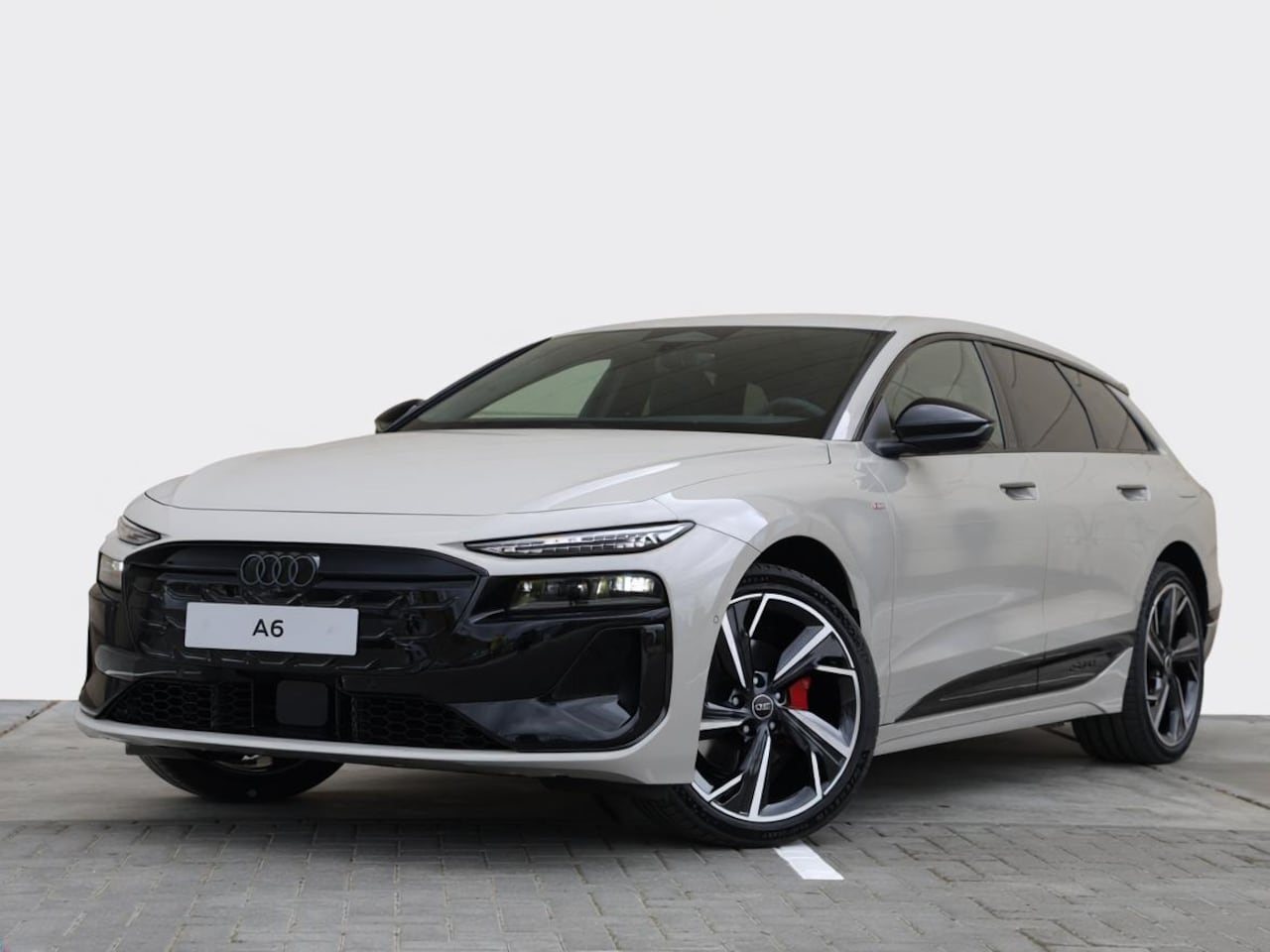 Audi A6 Avant e-tron - S edition 83 kWh 210kW / 286PK Avant | 21inch | Alcantara | Trekhaak | Rode remklauwen | - AutoWereld.nl