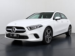 Mercedes-Benz A-klasse - 250 e Limited | 18" AMG Velgen | Navigatie | Smartphone Integratie | Stoelverwarming Voor