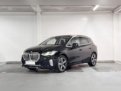 BMW 2-serie Active Tourer - 225e xDrive | Luxury Line | Comfort Access | Comfort Pack | Driving Assistant Plus | Panor