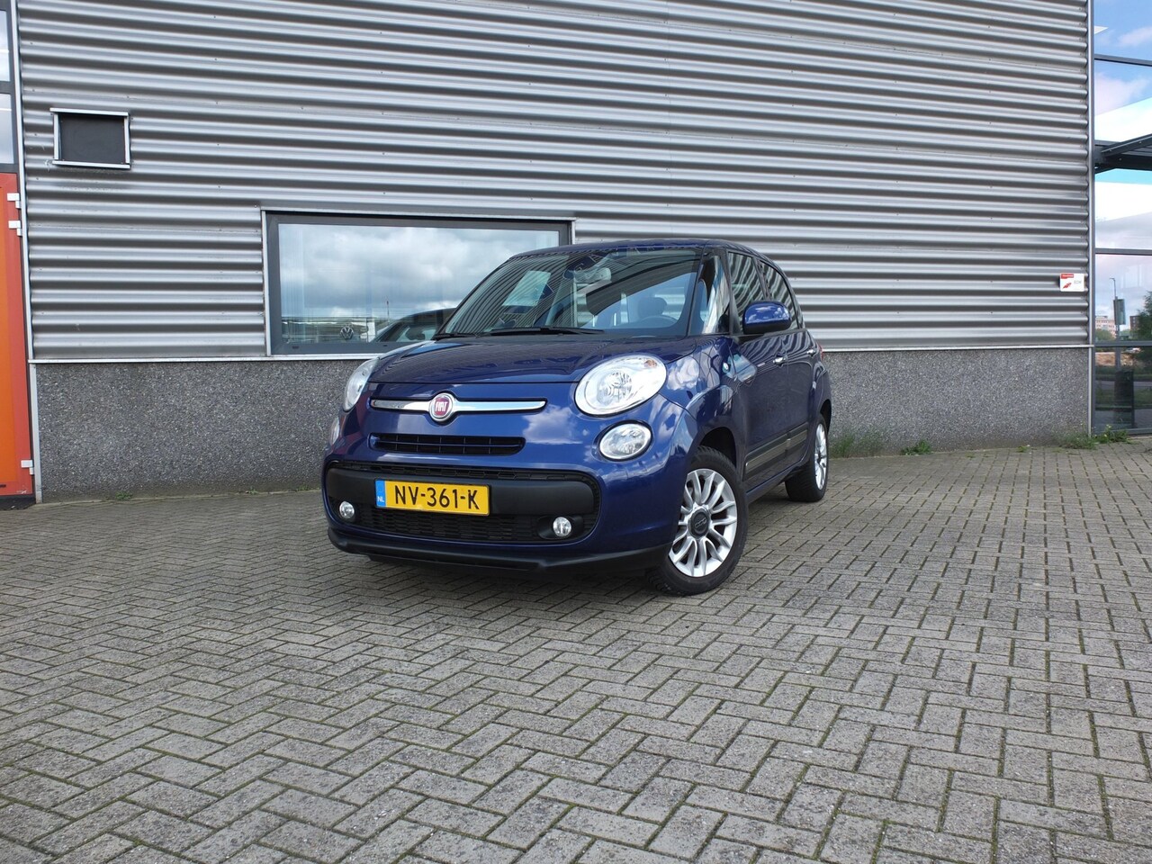 Fiat 500 L - 0.9 TwinAir Lounge | Panoramadak | Cruise | PDC | 100% Onderhouden - AutoWereld.nl