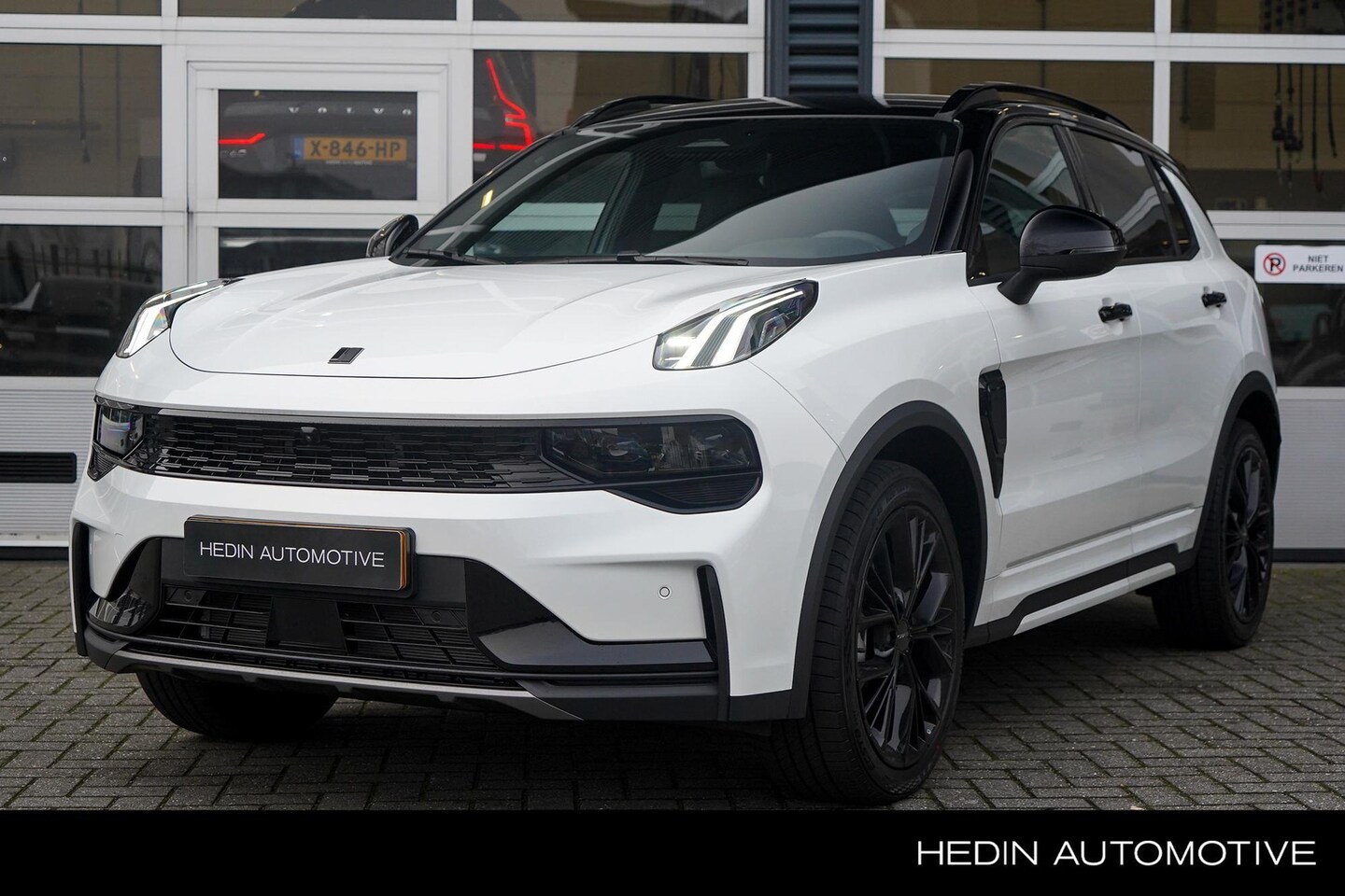 Lynk & Co 01 - 1.5 More | Panoramadak | Stoel- stuurverwarming | 360° Camera | Adaptive Cruise Control | - AutoWereld.nl