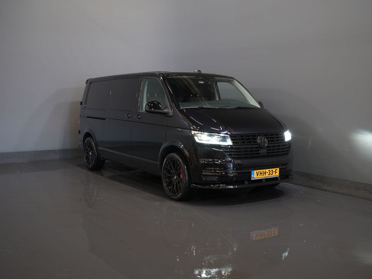 Volkswagen Transporter - T6.1 2.0 TDI 150 pk DSG Aut. L2 LED/ Virtual Cockpit/ Stoelverw./ Alarm III/ Carplay/ Navi - AutoWereld.nl
