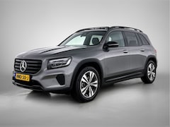 Mercedes-Benz GLB - 200 Star Edition LIMITED Panoramadak l Keyless l Trekhaak l Navigatie l Stoelverwarming l
