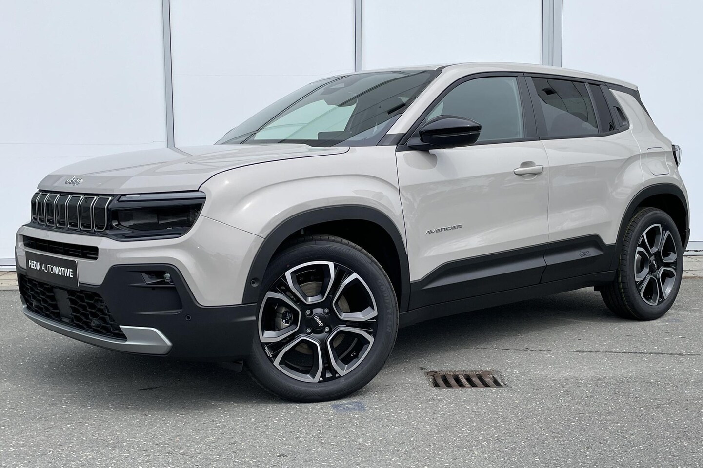 Jeep Avenger - Summit 54 kWh | Navigatie | Camera | Parkeersensoren | Keyless | Full LED | 18" LMV - AutoWereld.nl