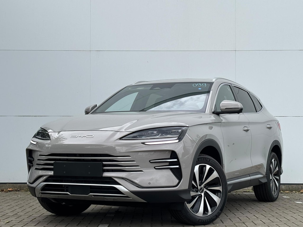 BYD Seal U - 1.5 T DM-i AWD Design 1300 KG Trekgewicht,Plugin - AutoWereld.nl