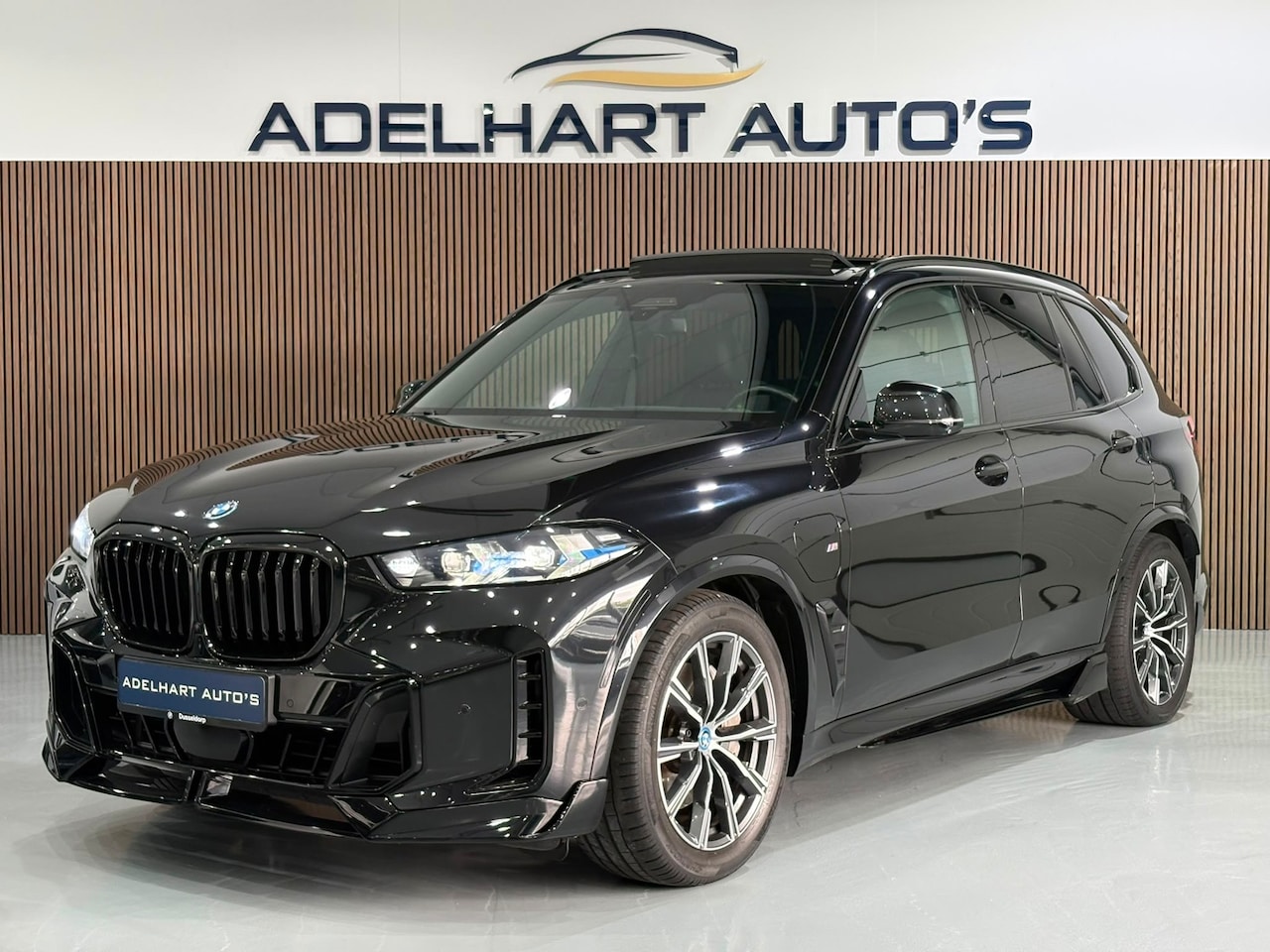 BMW X5 - XDrive50e 490Pk M-sport Performance Aero pakket / Panoramadak / 360 camera / Leder / Harmo - AutoWereld.nl
