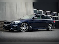 BMW 5-serie Touring - 530i 252 pk High Executive Edition M-Sportpakket / NL-Auto/ Pano-Dak/ Sport-Stoelen/ Stoel