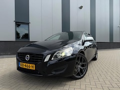 Volvo V60 - 1.6 T4 R-Design (FOR EXPORT )