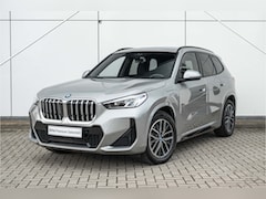 BMW X1 - xDrive25e M Sport Automaat / Trekhaak / Sportstoelen / Stoelverwarming / Achteruitrijcamer
