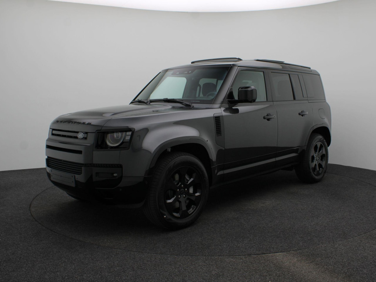 Land Rover Defender 110 - 2.0 P300e X-Dynamic SE | Panoramisch schuifdak | Cold Climate & Black Pack | Elek. trekhaa - AutoWereld.nl