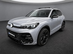 Volkswagen Tiguan - 1.5 eHybrid 272pk R-Line Edition DSG Automaat / Trekhaak / Panoramadak / LM velgen type Yo