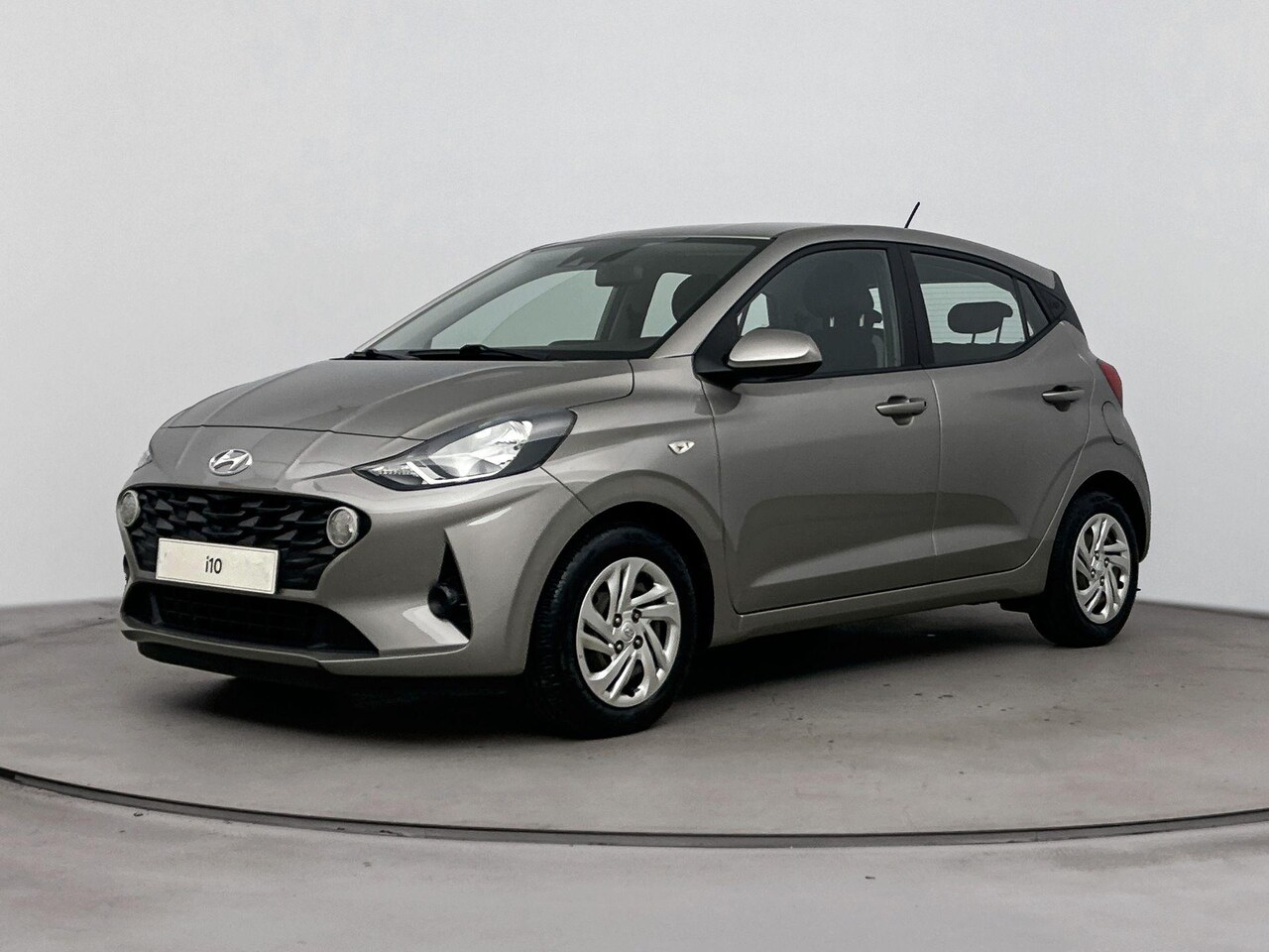 Hyundai i10 - 1.0 | Automaat! | Trekhaak | Cruise | Airco | Radio | - AutoWereld.nl
