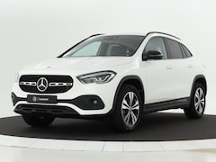 Mercedes-Benz GLA-Klasse - 200 Progressive Panoramadak | Night Pakket | sfeerverlichting Inclusief 24 maanden MB Cert