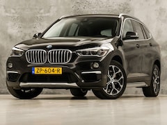 BMW X1 - sDrive20i High Executive 192Pk Automaat (GROOT NAVI, HEAD-UP DISPLAY, LEDER, STOELVERWARMI