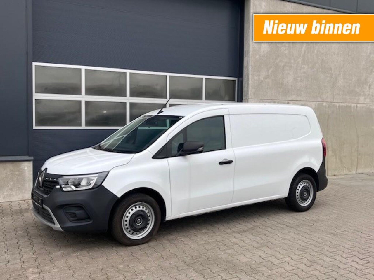 Renault Kangoo - 1.5 DCi 95 pk  L2 - Navi/Apple/Android - camera - bijr. bank - trekhaak - all season - AutoWereld.nl