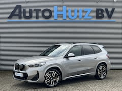 BMW X1 - sDrive20i M Sport Premium Pakket Panoramadak Trekhaak Achteruitrijcamera Stoelverwarming K