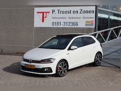 Volkswagen Polo - 2.0 TSI GTI Panoramadak/Stoelverwarming/Apple carplay/Achteruitrijcamera/Digital dashboard