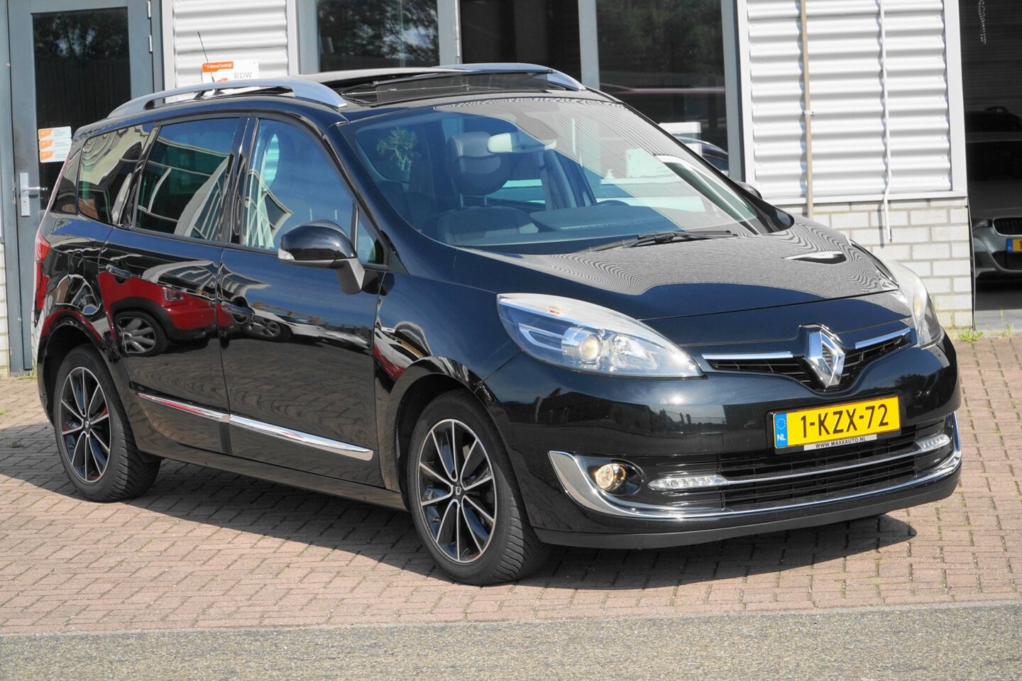 Renault Grand Scénic - 1.2 TCe Bose 1STE EIG. PANO BOSE NAVI - AutoWereld.nl