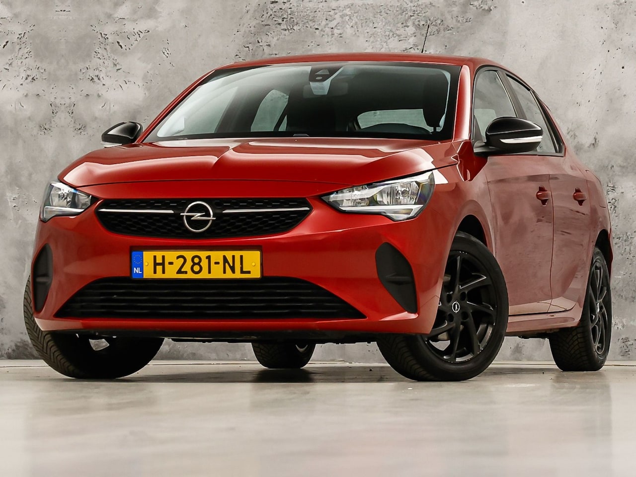 Opel Corsa - 1.2 Sport (APPLE CARPLAY, GROOT NAVI, LEDER STUURWIEL, LOGISCH NAP, SPORTSTOELEN, LM VELGE - AutoWereld.nl
