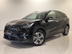 Kia e-Niro - DynamicPlusLine 64 kWh | 95, 6% SoH | Trekhaak | Open dak | Stoelverwarming |