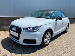 Audi A1 Sportback - 1.0 TFSI Adrenalin Airco, PDC Achter, Stoelverwarming