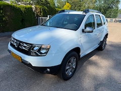 Dacia Duster - 1.2 TCe 4x2 Prestige ECC NAVI LEDER CRUISE LMV PDC TR.HAAK NAP DEALEROH