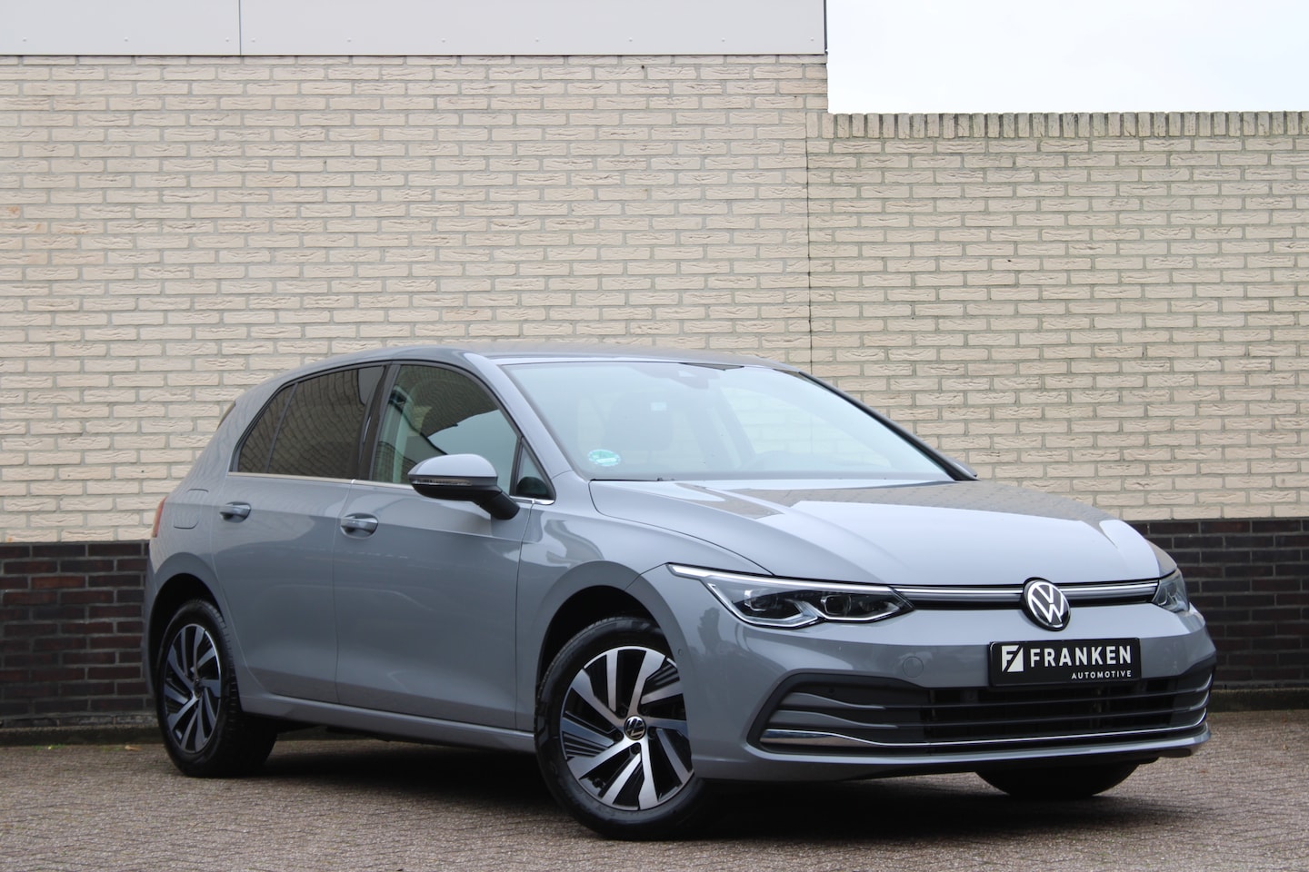 Volkswagen Golf - 1.4 eHybrid Style | Adaptieve cruise | BLIS | Winterpack | Head-up - AutoWereld.nl