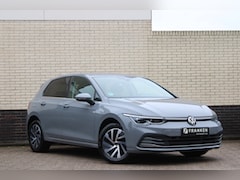 Volkswagen Golf - 1.4 eHybrid Style | Adaptieve cruise | BLIS | Winterpack | Head-up