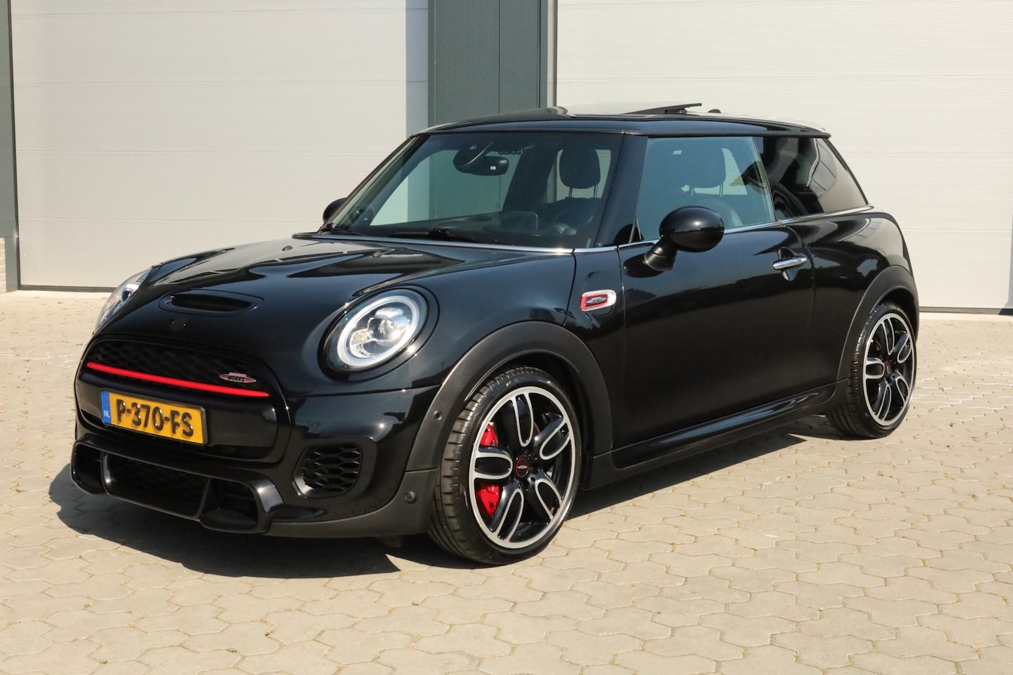 MINI 3-Deurs - 2.0 John Cooper Works Chili Pano Head-up Harman Kardon - AutoWereld.nl